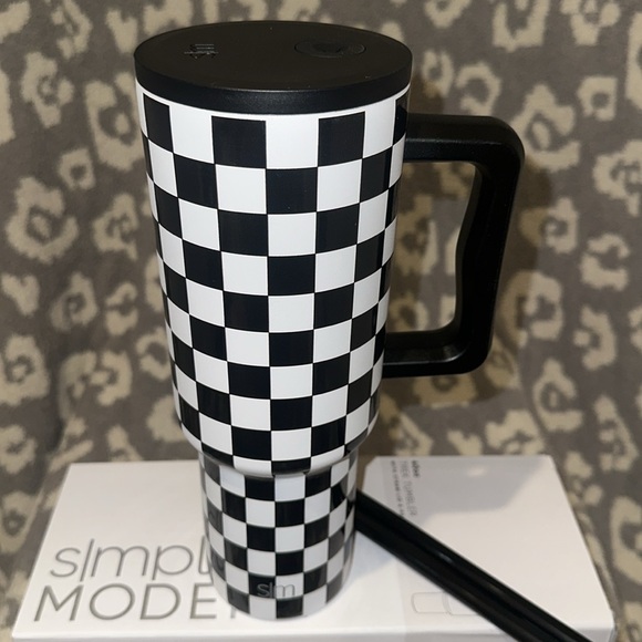 Simple Modern TREK 40oz Tumbler in Black & White Checkmate 🖤 New 🆕 Only One 🖤 - Picture 15 of 17
